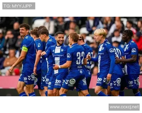 萨堡与克里斯的精彩对决谁能在赛场上笑到最后